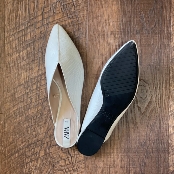COPY - Zara white slip on flat shoes size 39 (8). Gently used. - Picture 2 of 3